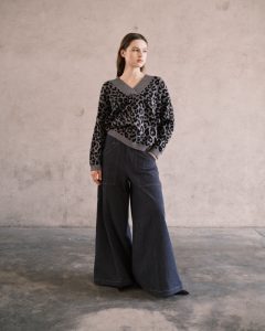 Dámský tygrovaný svetr