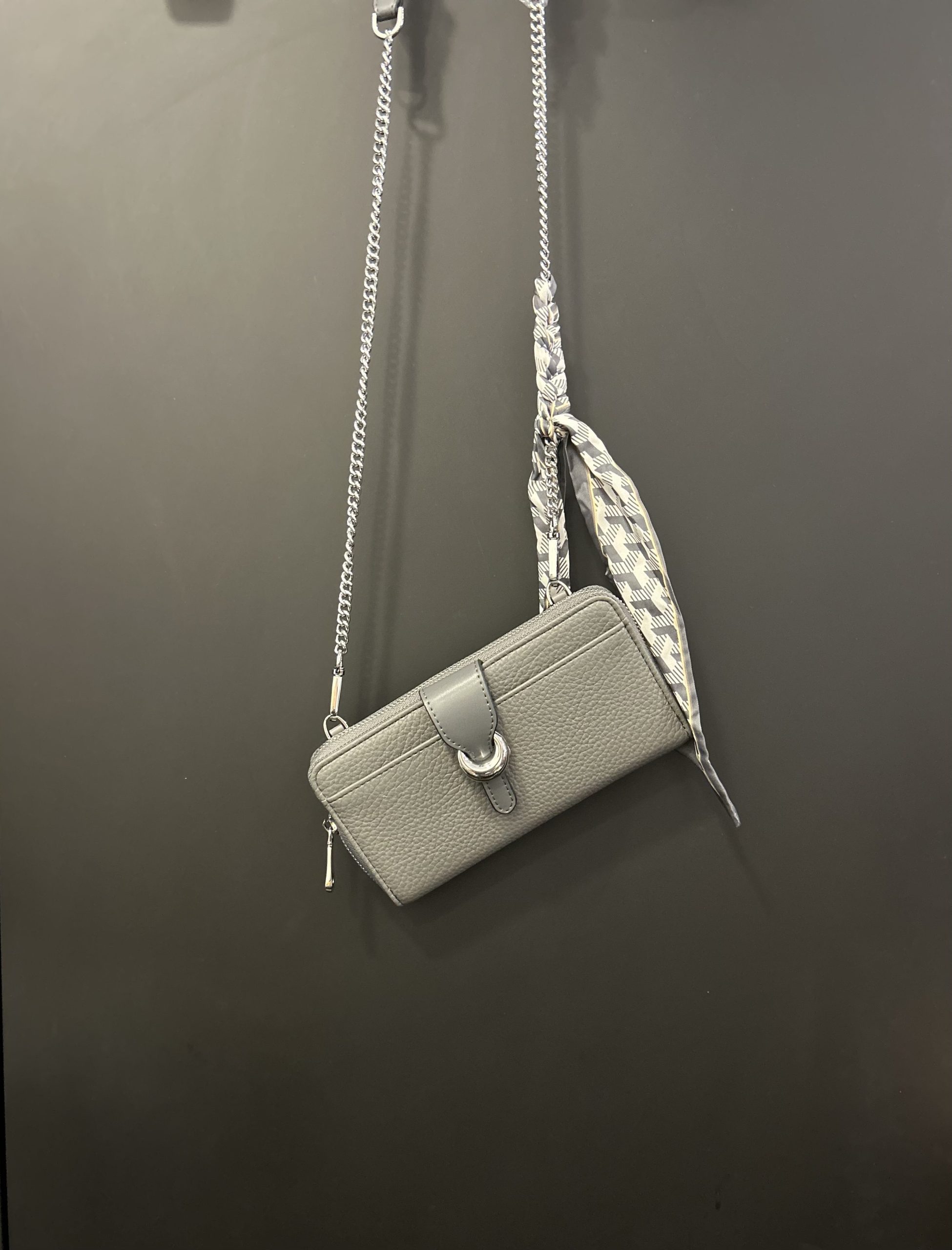 Dámská peněženka s řetízkem Dámská peněženka s řetízkem - Obrázek 2