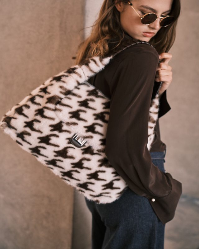 Kožešinová kabelka se vzorem Kožešinová kabelka se vzorem - Obrázek 2