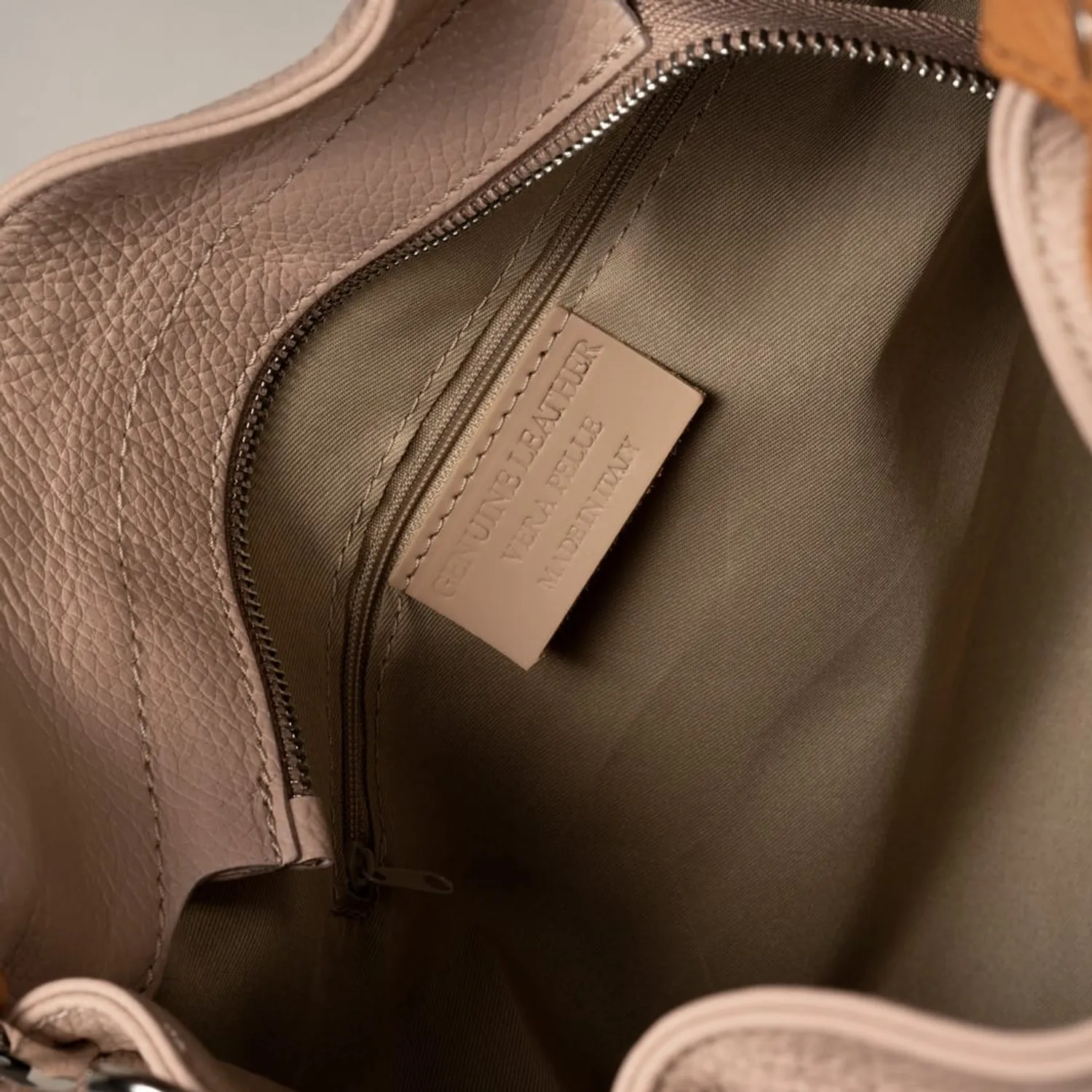 Kožená kabelka Izabell Kožená kabelka Izabell - Obrázek 4