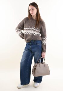 Svetr s žakardovým vzorem